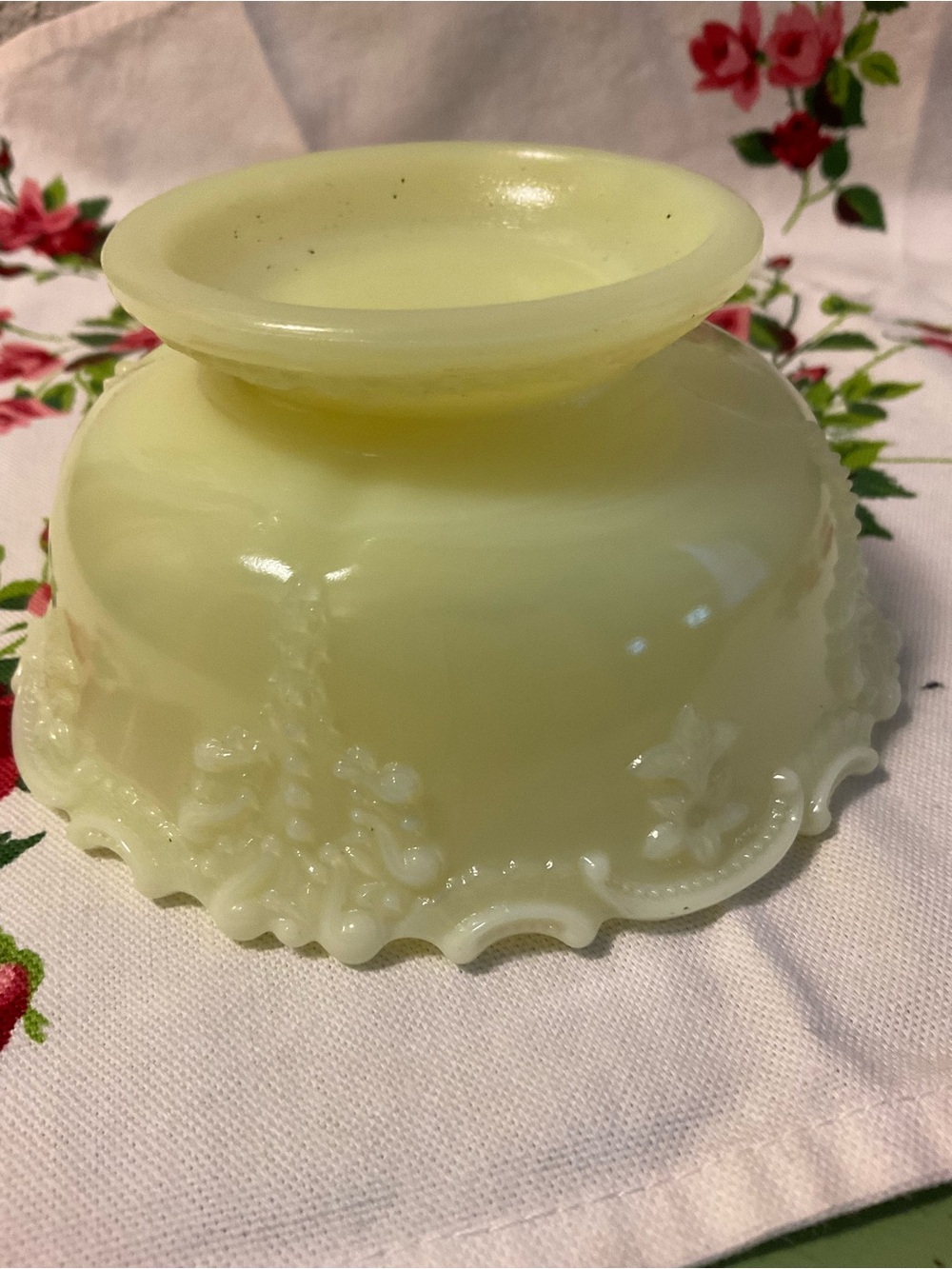 Northwood Custard Glass Berry Bowl - Picture 4 of 6